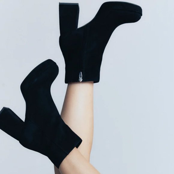 Dolce Vita Shoes - DOLCE VITA - Ulyses Boots Black Suede